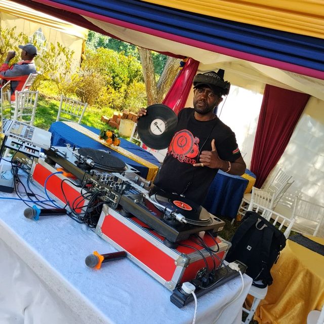 Dj-i Que {The Legend Of Extreme}  Multi~Genre Dj! iQue Man A Lion /  People's Champ ➤